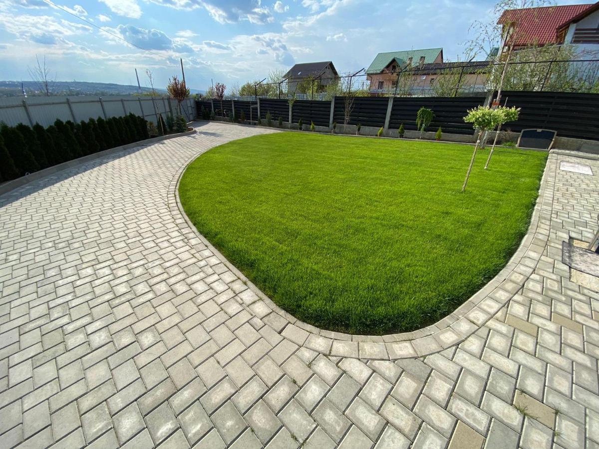 Lora Studio Suceava Exterior foto