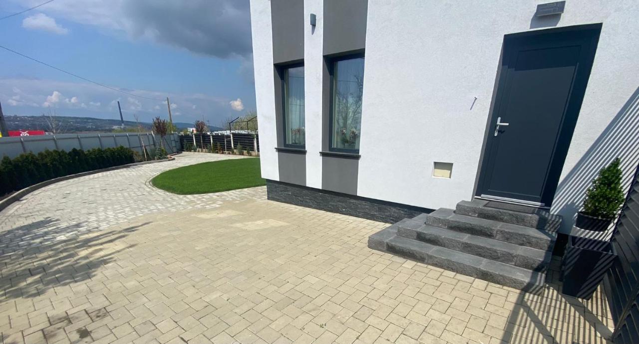 Lora Studio Suceava Exterior foto